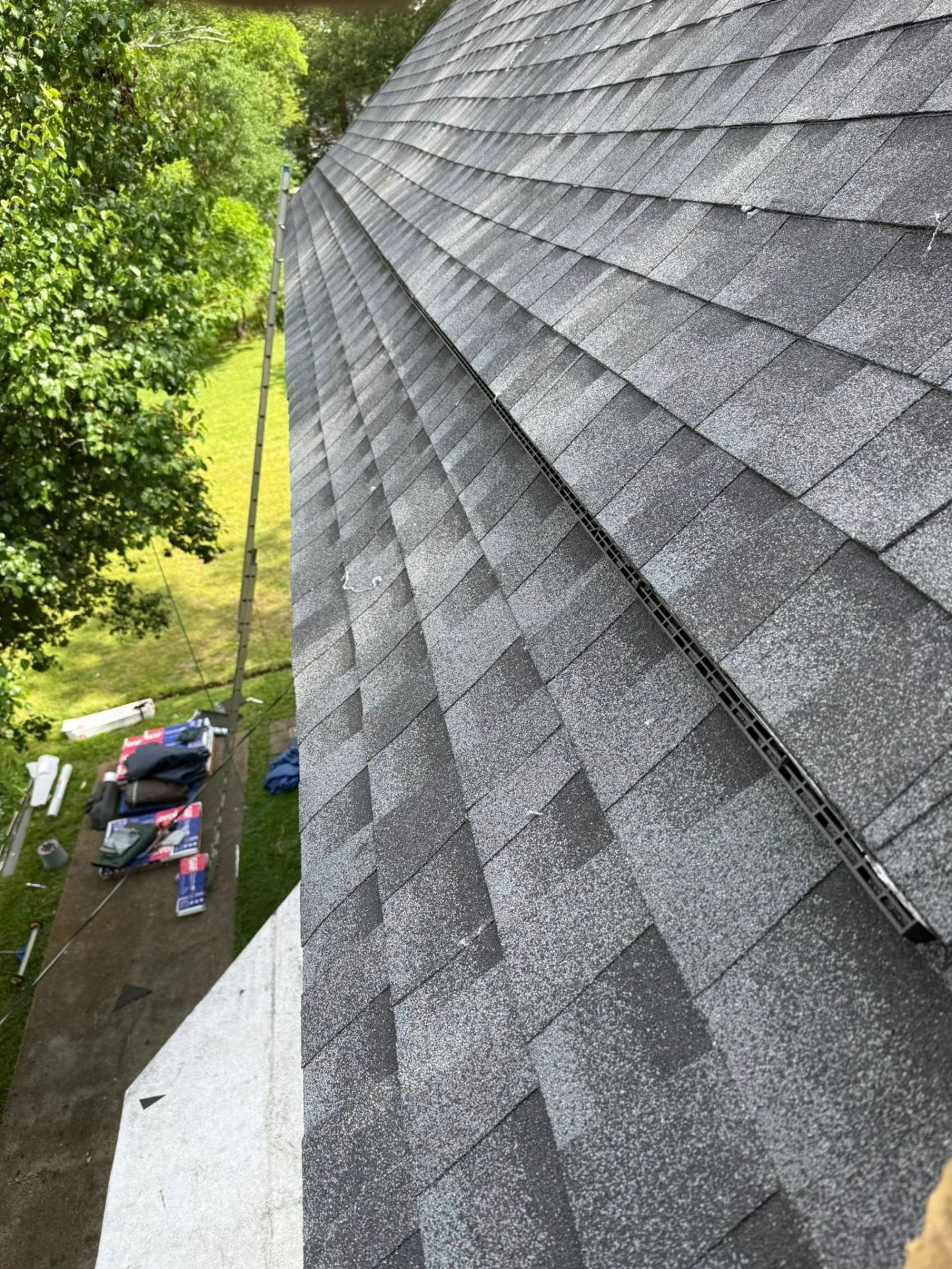 Shurden's Roofing crew working on a Mississippi residential roof